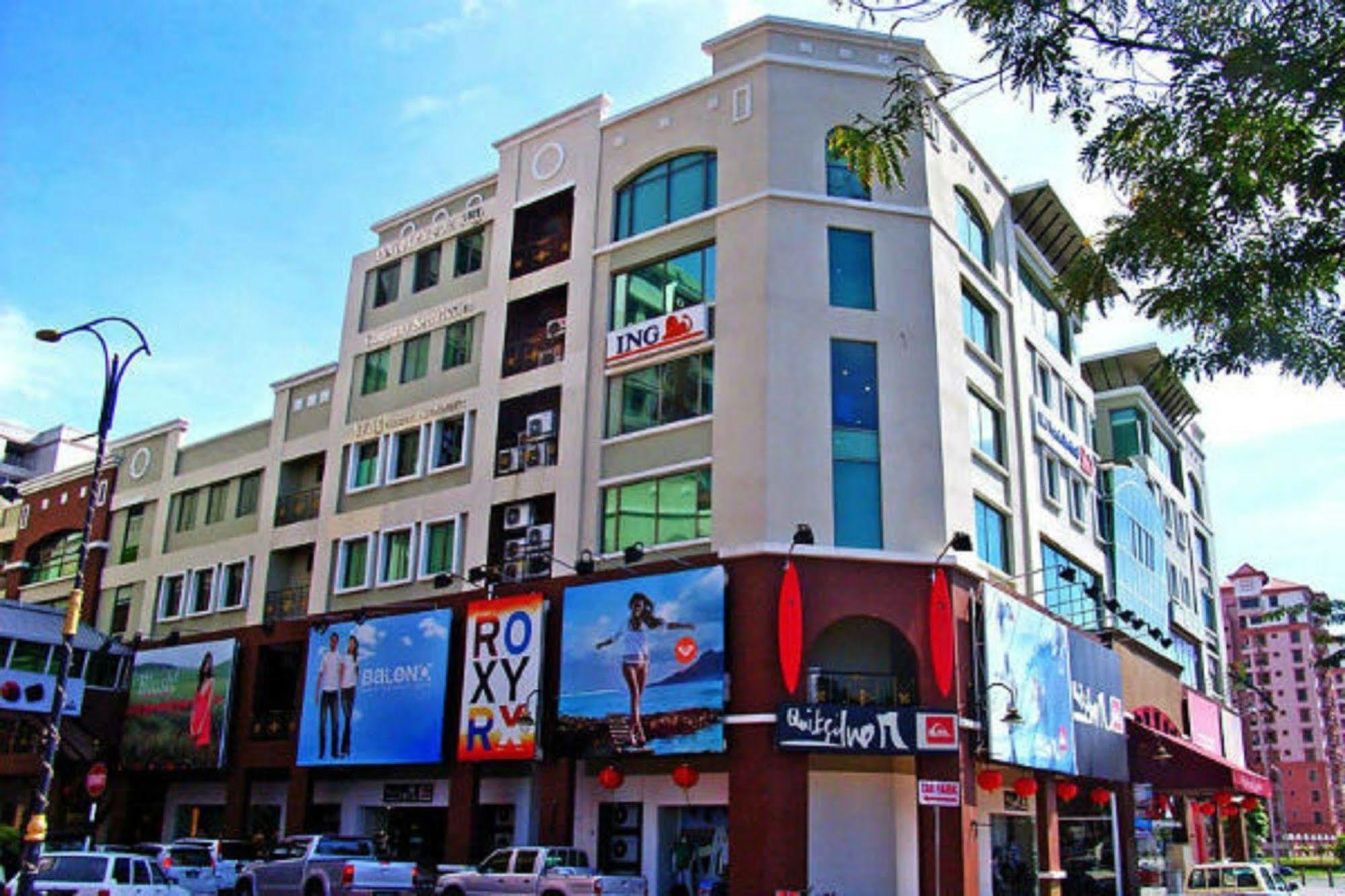 Le Hotel Kota Kinabalu