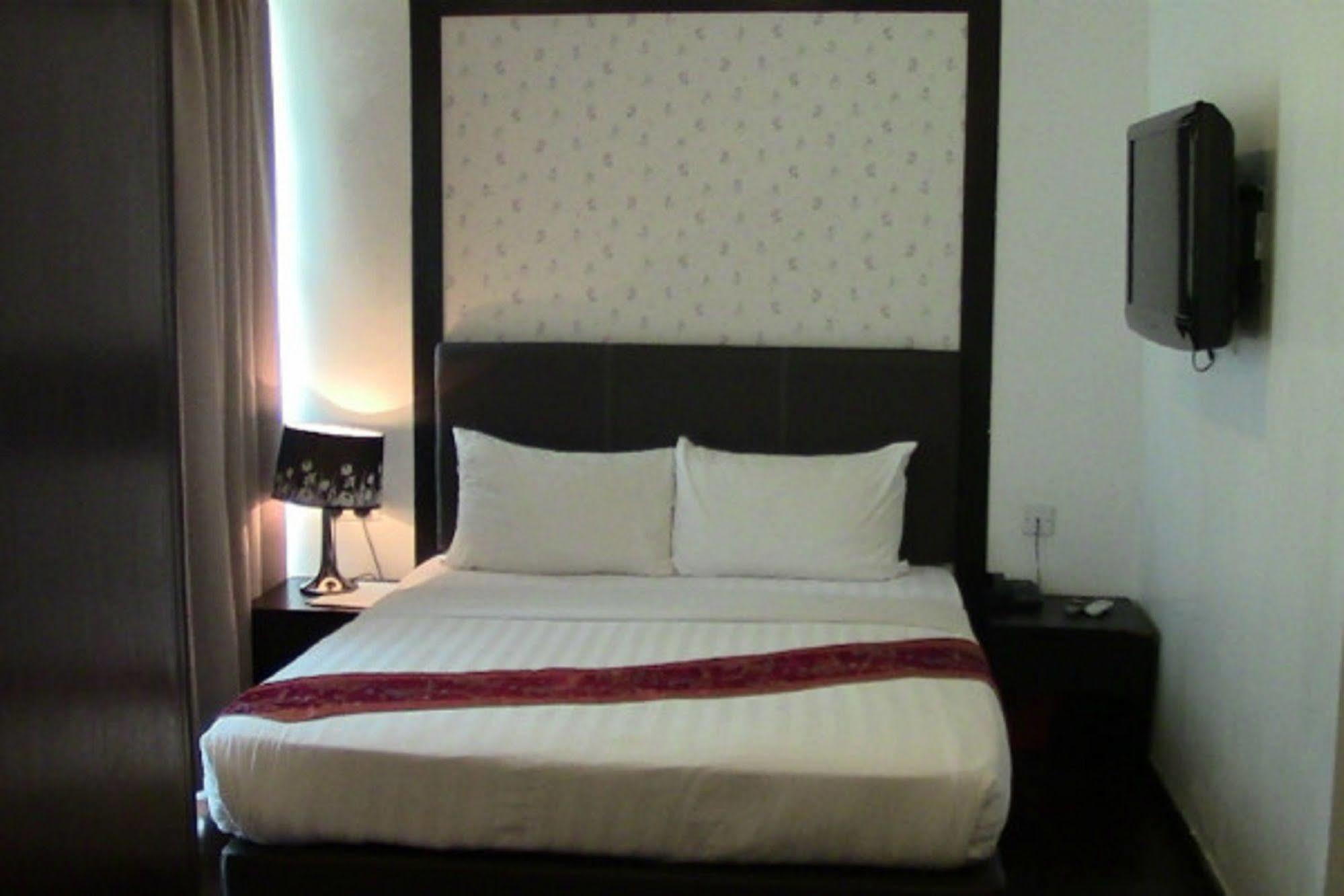 Hotel Le 2*